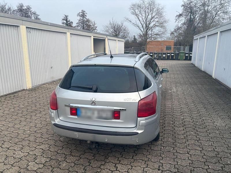 Gebraucht Peugeot 407 204 PS (150 kW) 2008 Silber Kombi