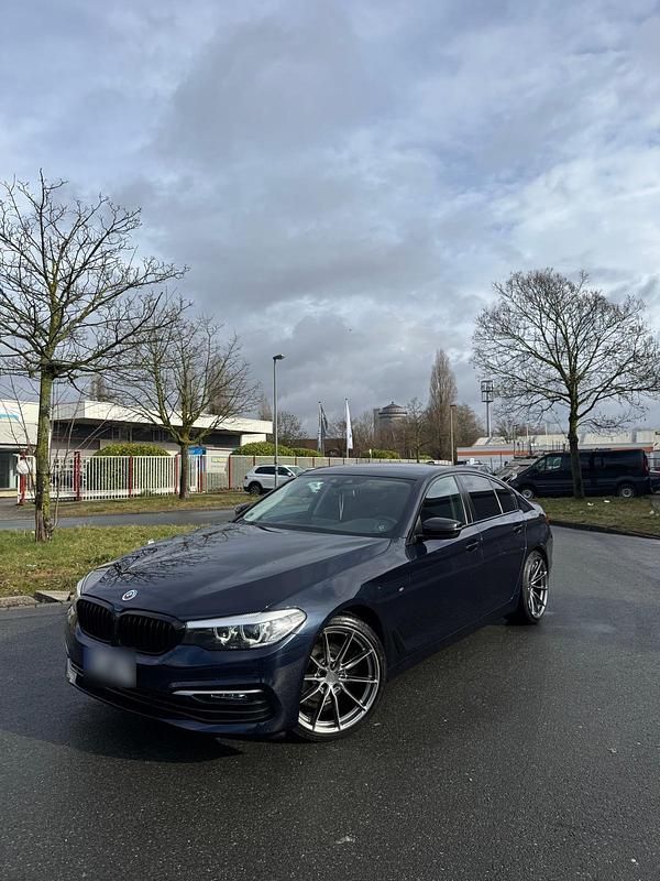 Gebraucht BMW 520 190 PS (139 kW) 2019 Blau Limousine