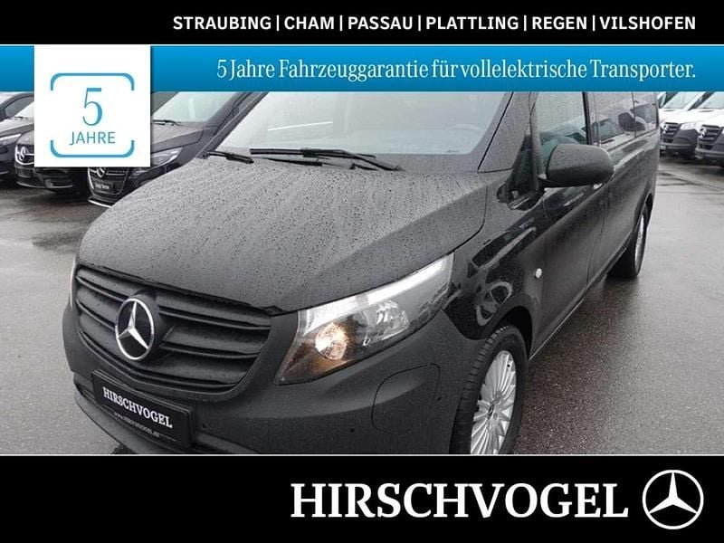 Obsidianschwarz metallic Gebraucht 2022 Mercedes e-Vito Van / Kleinbus | 35.581 € (Guter Preis) - Bild 1/3