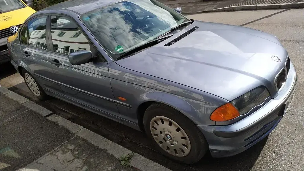 Brugt BMW 318 118 HK (86 kW) 1998 Blå Sedan