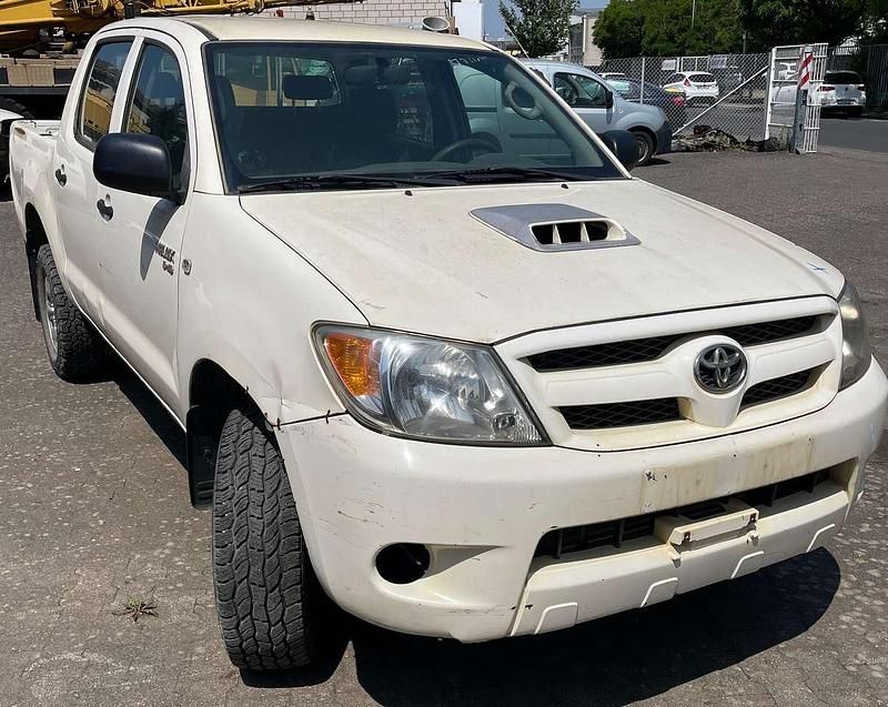 Weiß Gebraucht 2007 Toyota HiLux Abholung | 6.900 € - Bild 1/4