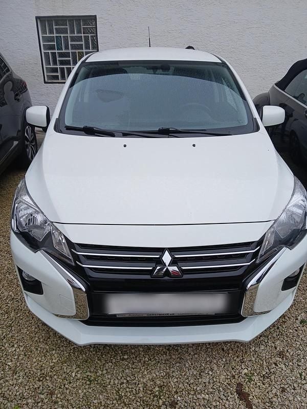 Weiß Gebraucht 2021 Mitsubishi Space Star Limousine | 10.600 € - Bild 1/4