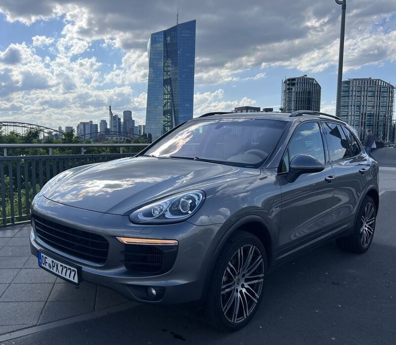 Grau Gebraucht 2016 Porsche Cayenne S SUV | 29.988 € (Superpreis) - Bild 1/4