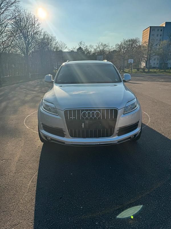 Silber Gebraucht 2006 Audi Q7 SUV | 12.000 € (Teuer) - Bild 1/4