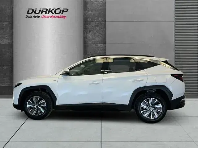 Gebraucht Hyundai Tucson Select 150 PS (110 kW) 2021 Weiß SUV