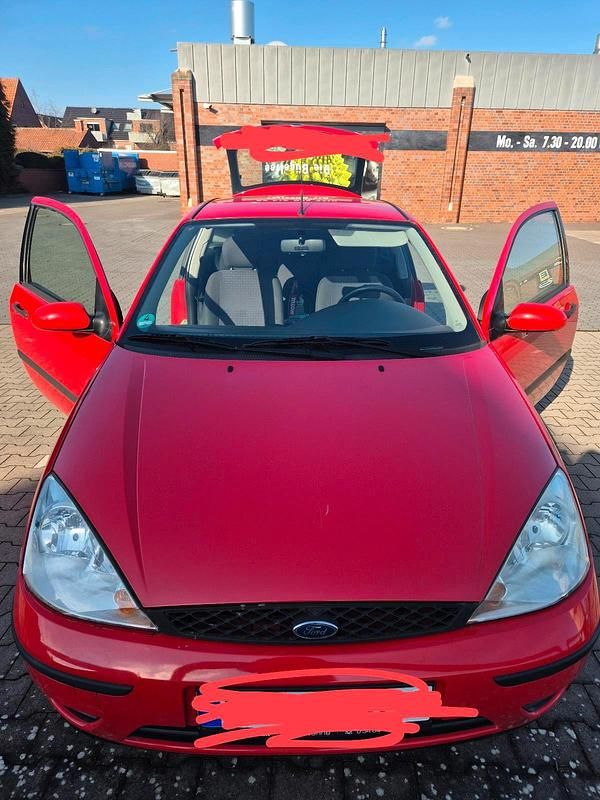 Gebraucht Ford Focus 75 PS (55 kW) 2004 Rot Kleinwagen