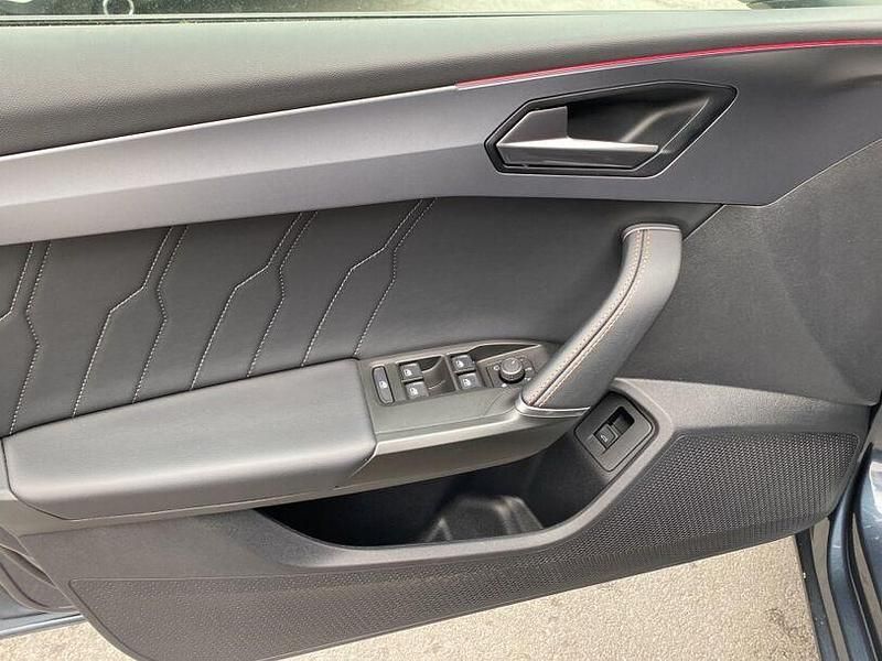 Gebraucht Cupra Leon 190 PS (139 kW) 2023 Grau magnetic tech (metallic) Kombi