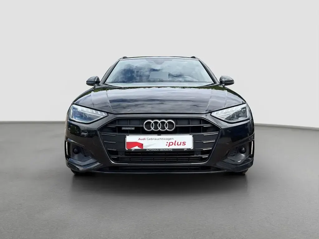Gebraucht Audi A4 Advanced Plus 204 PS (150 kW) 2021 Schwarz Kombi