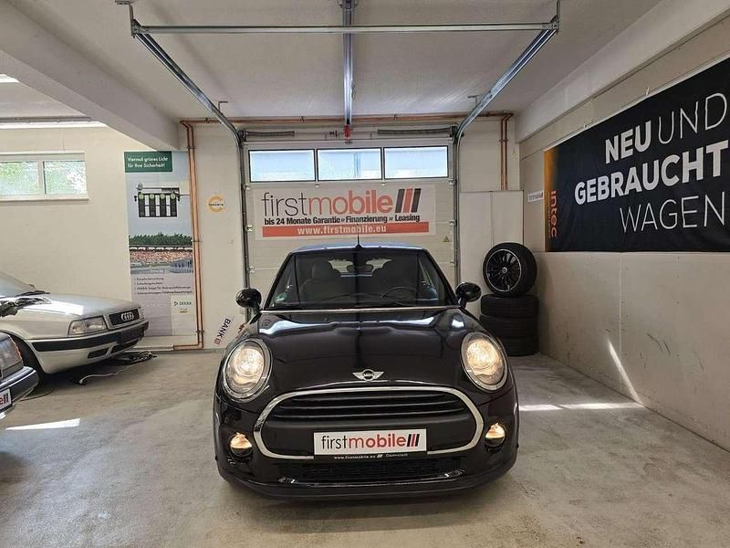 Gebraucht Mini One Cabriolet Pepper 102 PS (75 kW) 2017 Midnight black metallic Cabrio