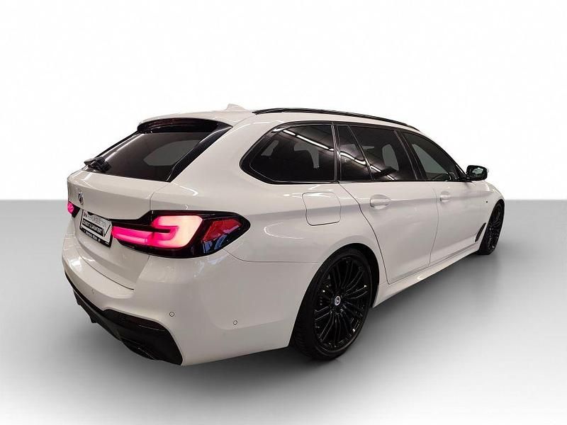 Gebraucht BMW 530 M Sport 265 PS (194 kW) 2019 Weiß Kombi