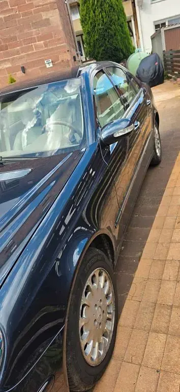 Gebraucht Mercedes E200 Classic 163 PS (119 kW) 2003 Blau Limousine