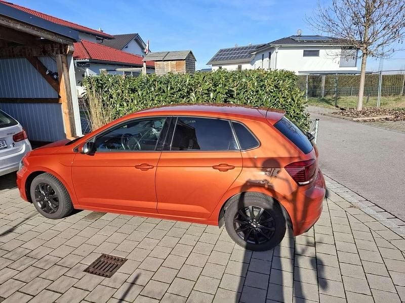 Gebraucht VW Polo IQ Drive 95 PS (69 kW) 2020 Orange Limousine