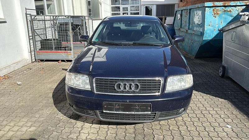 Silber Gebraucht 2004 Audi A6 Kombi | 699 € - Bild 1/4