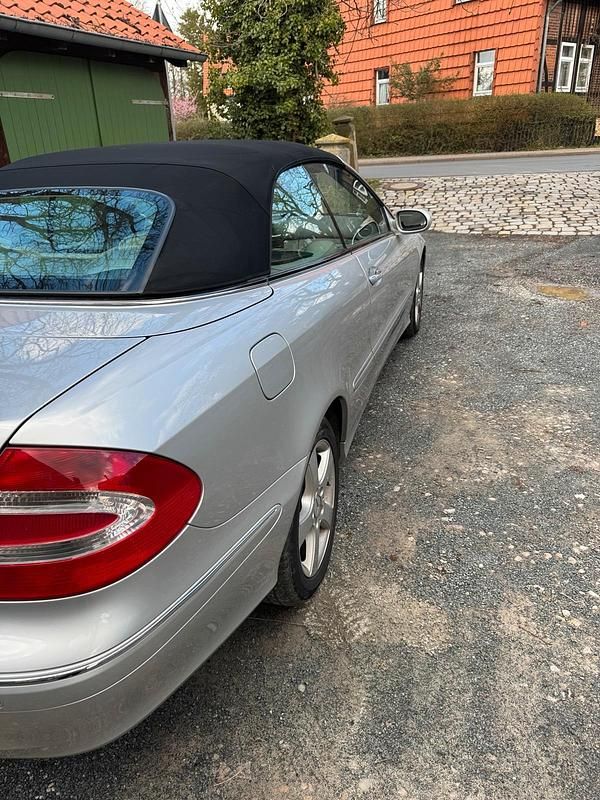 Gebraucht Mercedes CLK200 163 PS (119 kW) 2004 Silber Cabrio