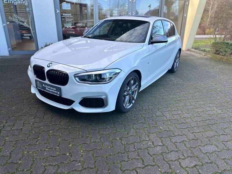 Weiß Gebraucht 2015 BMW M135 Performance Kleinwagen | 25.900 € (Teuer) - Bild 1/4