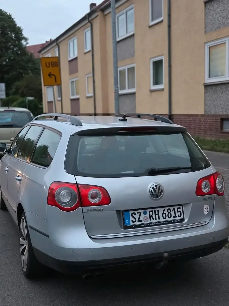 Gebraucht VW Passat 140 PS (102 kW) 2009 Silber Kombi