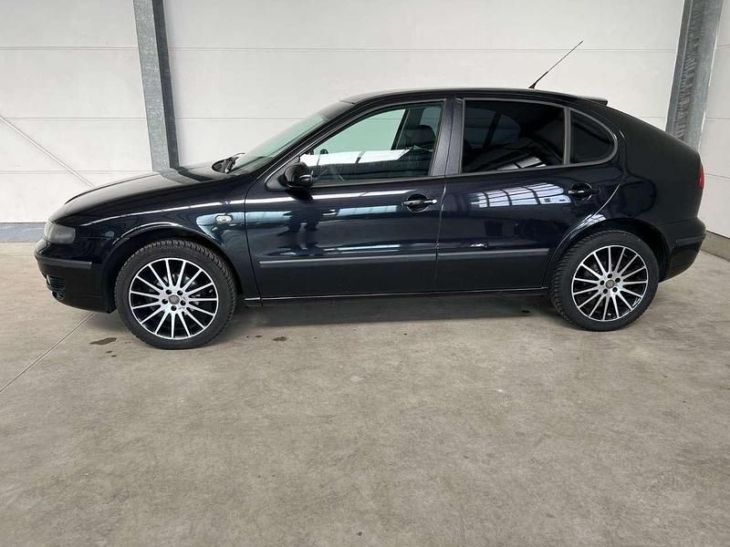 Schwarz Gebraucht 2006 Seat Leon Limousine | 1.280 € (Guter Preis) - Bild 1/3