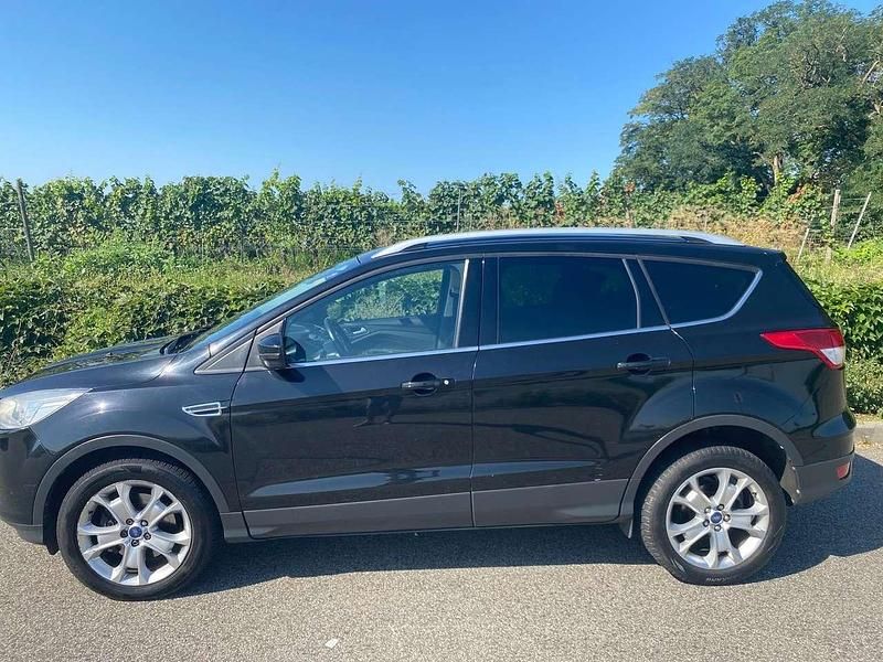 Gebraucht Ford Kuga Individual 163 PS (119 kW) 2014 SUV