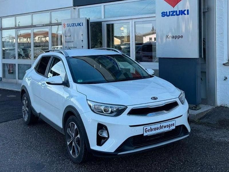 Weiß Gebraucht 2020 Kia Stonic DREAM-TEAM Edition SUV | 12.990 € (Guter Preis) - Bild 1/4