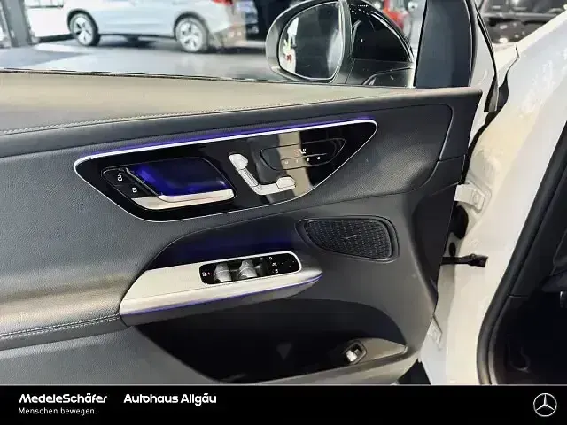 Gebraucht Mercedes GLC220 AMG 197 PS (144 kW) 2023 Polarweiß SUV