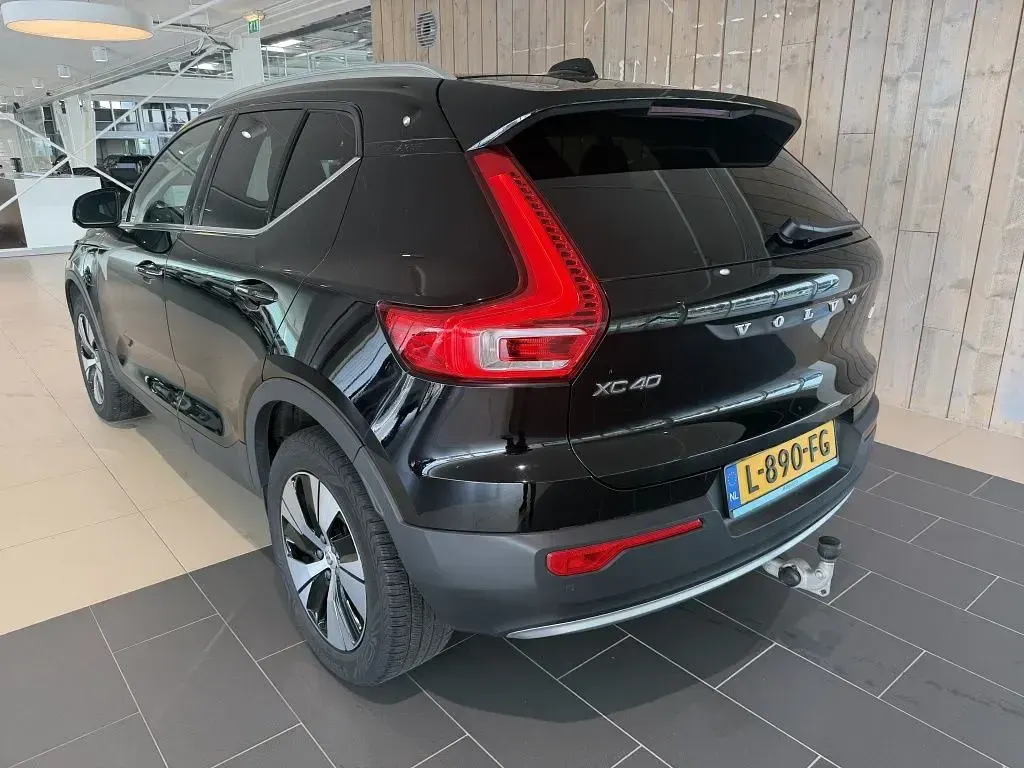 Gebraucht Volvo XC40 Pro 179 PS (131 kW) 2021 Schwarz SUV