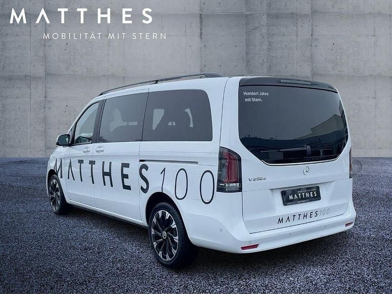 Gebraucht Mercedes V250 190 PS (139 kW) 2026 Weiß Van / Kleinbus