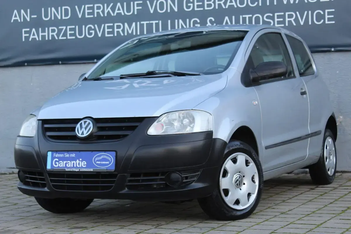 Second-hand VW Fox Basis 54 CP (39 kW) 2006 Argintiu Hatchback
