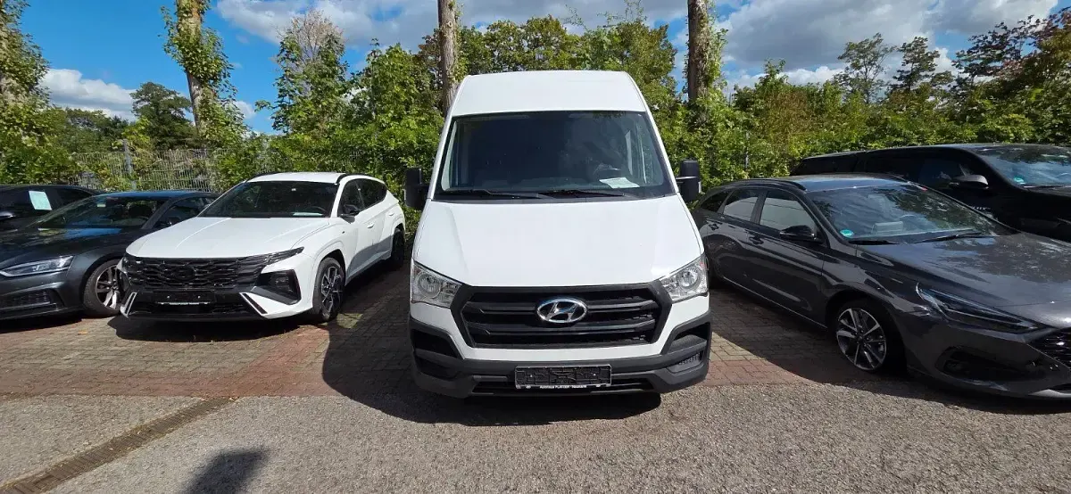 Gebraucht Hyundai H 350 150 PS (110 kW) 2017 Weiß Van