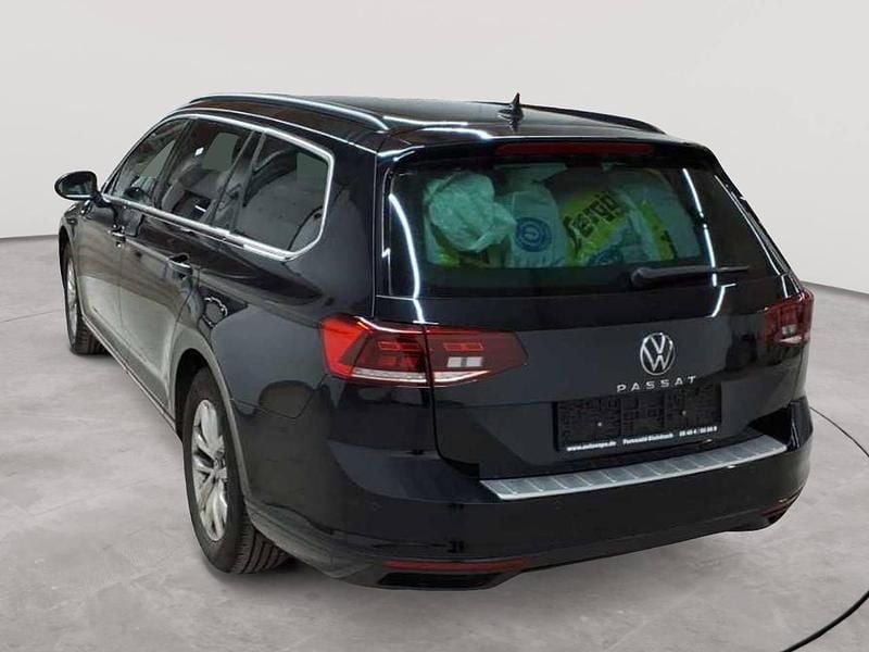 Gebraucht VW Passat Business 150 PS (110 kW) 2022 Deep black perleffekt Kombi