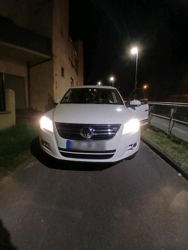 Weiß Gebraucht 2011 VW Tiguan SUV | 7.500 € (Guter Preis) - Bild 1/4
