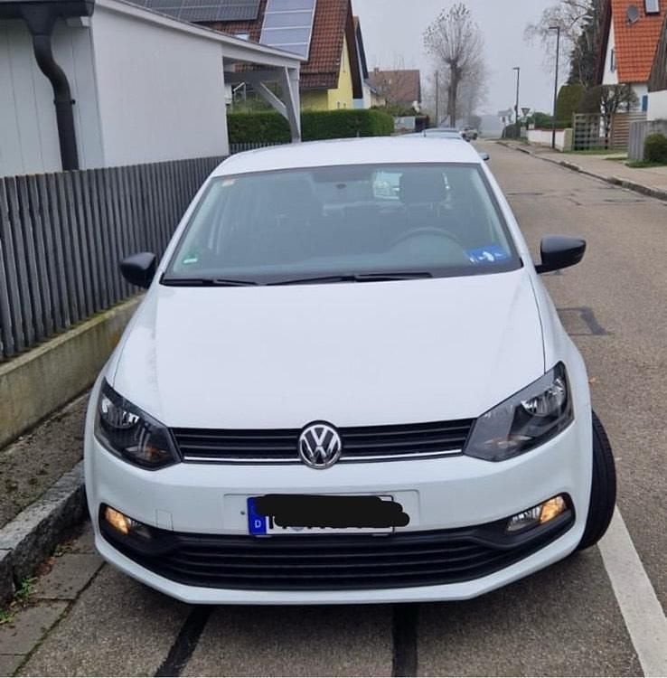 Weiß Gebraucht 2016 VW Polo Limousine | 7.800 € (Guter Preis) - Bild 1/2