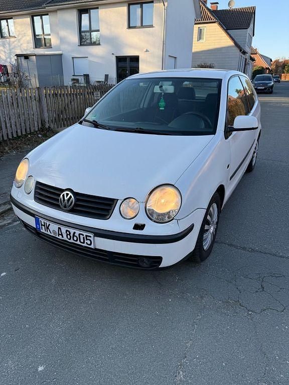 Gebraucht VW Polo Comfortline 75 PS (55 kW) 2003 Weiß Limousine