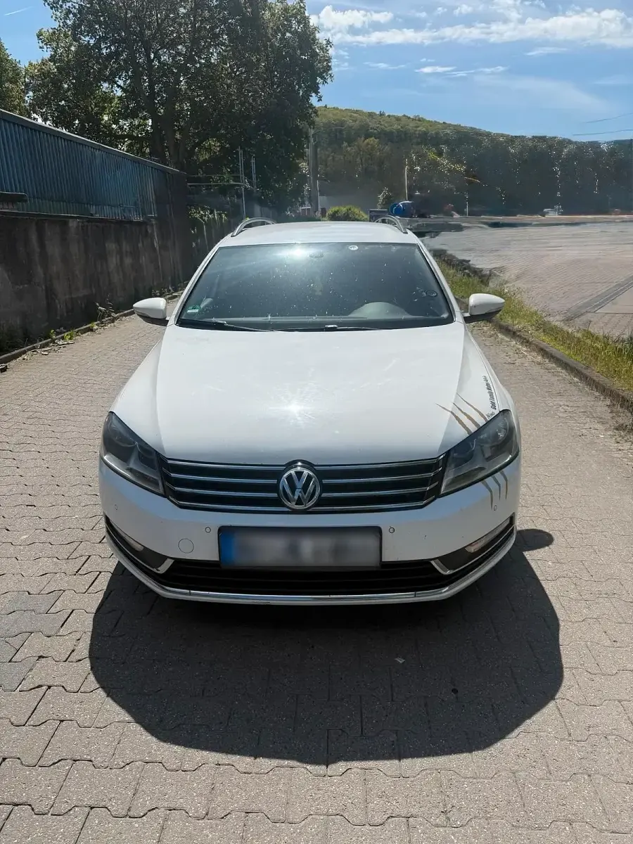 Gebraucht VW Passat 140 PS (102 kW) 2013 Weiß Kombi