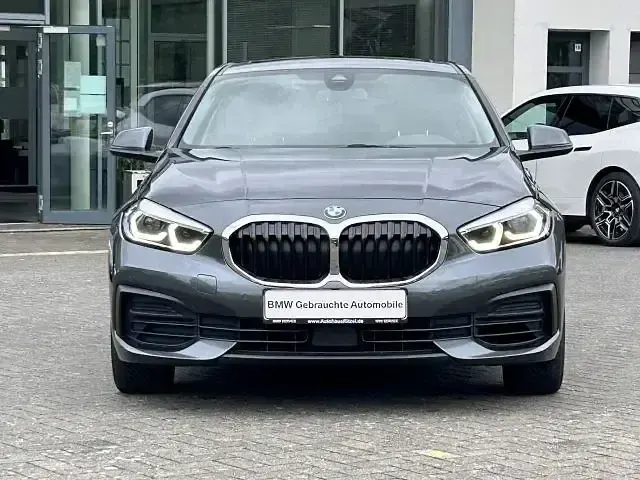 Gebraucht BMW 118 Advantage 140 PS (102 kW) 2020 Mineralgrau metallic Kleinwagen