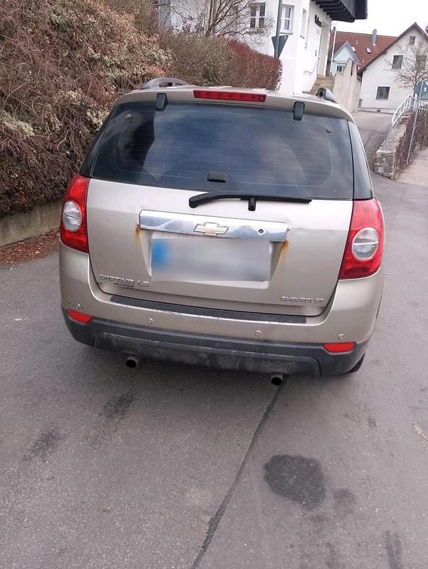 Gebraucht Chevrolet Captiva 146 PS (107 kW) 2010 Grau SUV