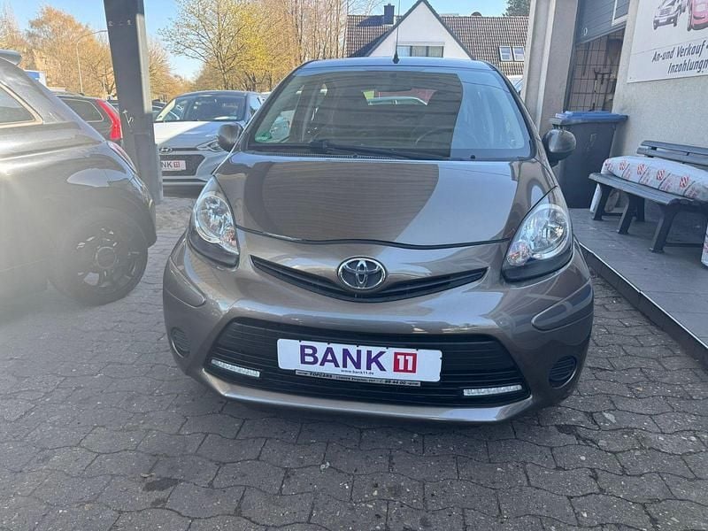 Gebraucht Toyota Aygo Cool 68 PS (50 kW) 2014 Braun Kleinwagen