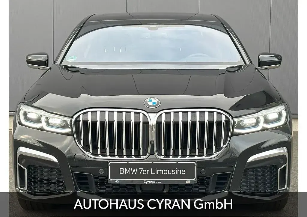 Gebraucht BMW 750 Performance 530 PS (389 kW) 2021 Schwarz Limousine