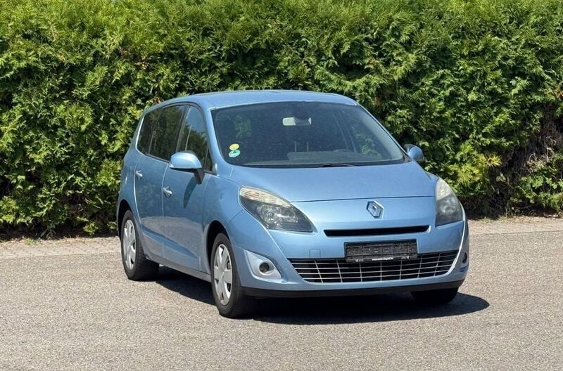Blau Gebraucht 2010 Renault Grand Scénic III Dynamique Van / Kleinbus | 1.299 € - Bild 1/4