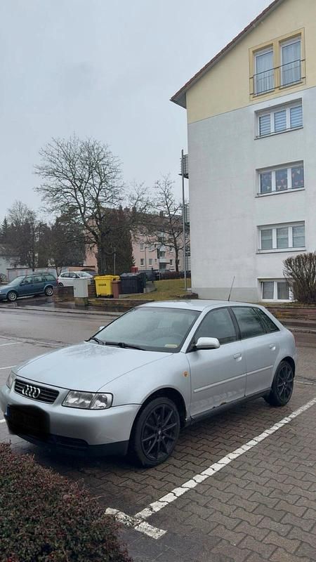 Gebraucht Audi A3 90 PS (66 kW) 2000 Silber Kleinwagen