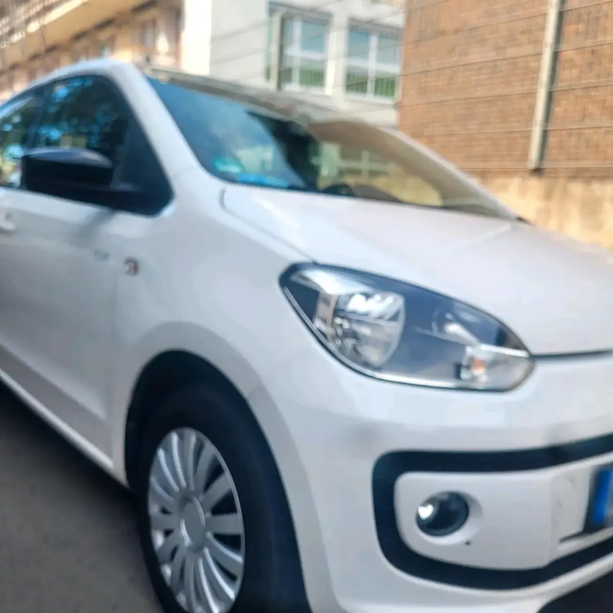 Używany VW up! 70 KM (51 kW) 2014 Biały Hatchback