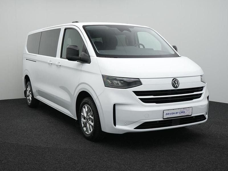 Gebraucht VW T7 Life 150 PS (110 kW) 2025 Weiß Van