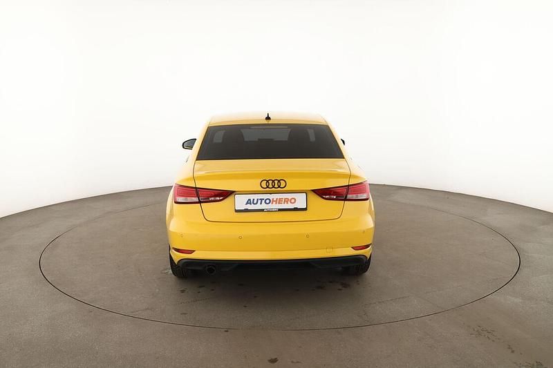 Gebraucht Audi A3 116 PS (85 kW) 2019 Gelb Limousine
