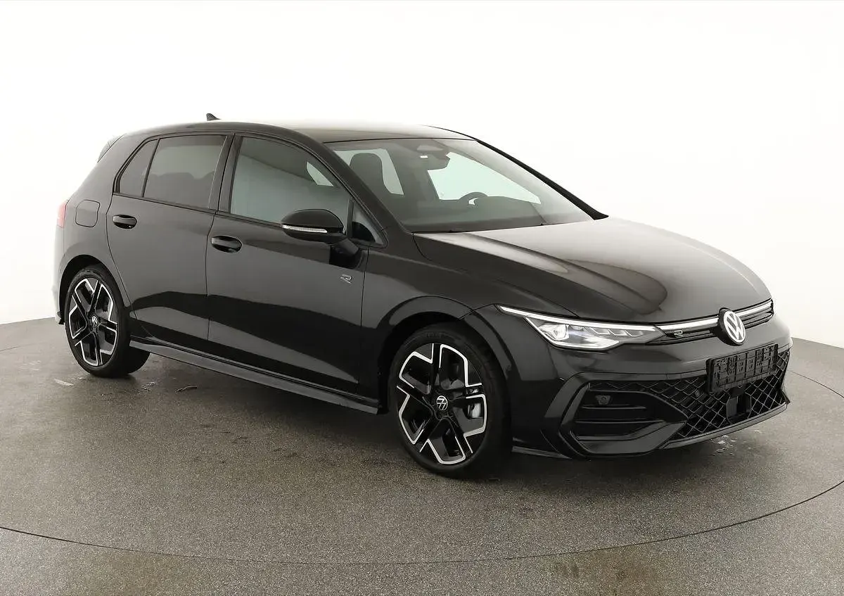 Neu VW Golf VIII R-line 2026 Grenadillschwarz metallic