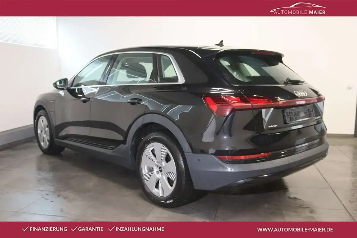 Gebraucht Audi e-tron 230 kW (313 PS) 2022 Brillantschwarz SUV