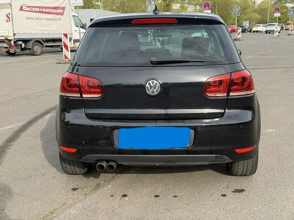 Gebraucht VW Golf VI Comfortline 140 PS (102 kW) 2010 Schwarz Kleinwagen
