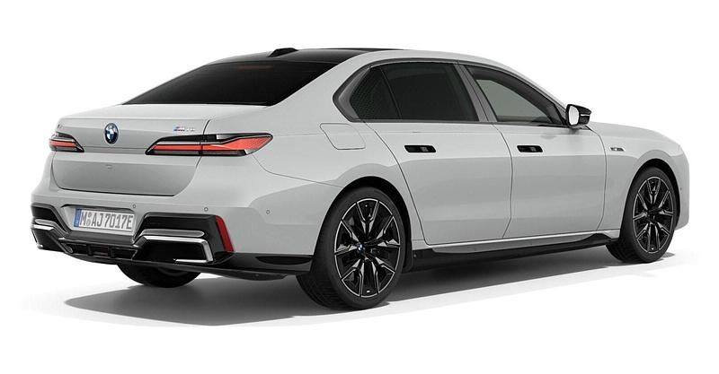 Gebraucht BMW i7 Comfort Edition 484 kW (659 PS) 2025 Individual Limousine