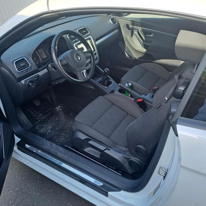 Second-hand VW Eos Basis 211 CP (155 kW) 2013 Alb Cabrio