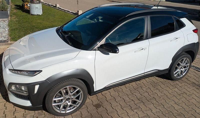 Weiß Gebraucht 2018 Hyundai Kona Style SUV | 16.990 € (Fairer Preis) - Bild 1/4