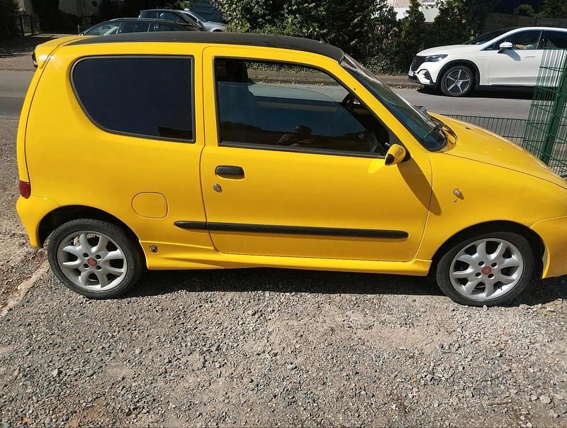 Gelb Gebraucht 2001 Fiat Seicento Abarth Kleinwagen | 2.700 € - Bild 1/4