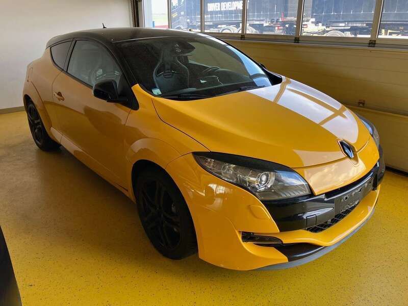 Gelb Gebraucht 2011 Renault Mégane III R.S. Coupé | 13.333 € (Guter Preis) - Bild 1/3